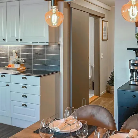 2 Bedroom Cozy In Appartamento